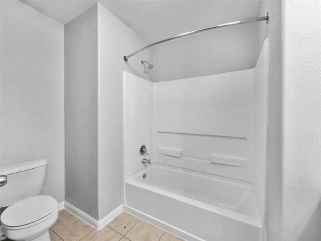 930 Paradise Road, Baytown, TX 77521