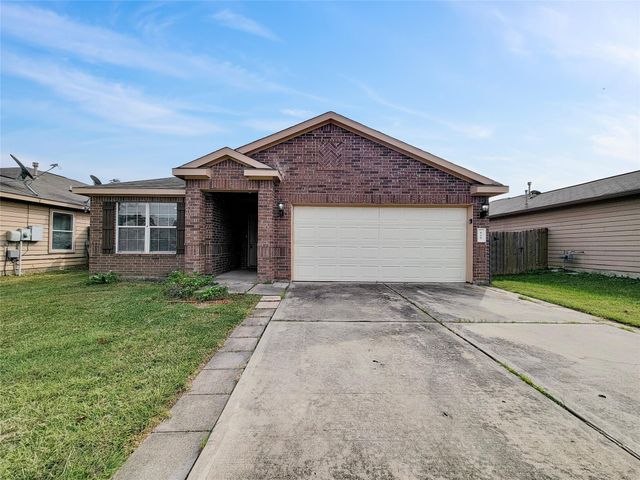 930 Paradise Road, Baytown, TX 77521