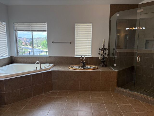 404 Aria DR, Austin, TX 78738