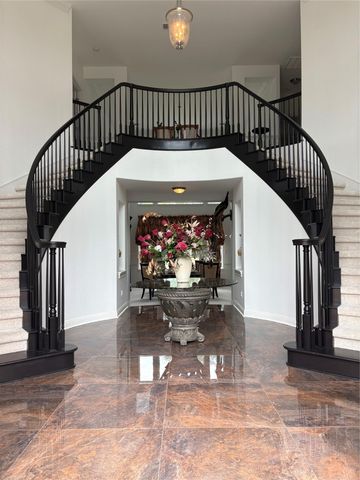 404 Aria DR, Austin, TX 78738