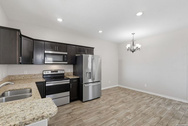 2943 Ruiz, San Antonio, TX 78228