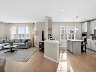 4 Peters Farm Way 206, Westborough, MA 01581