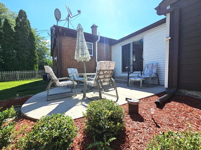 850 E Ellsworth LANE, Bayside, WI 53217