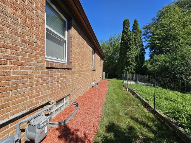 850 E Ellsworth LANE, Bayside, WI 53217