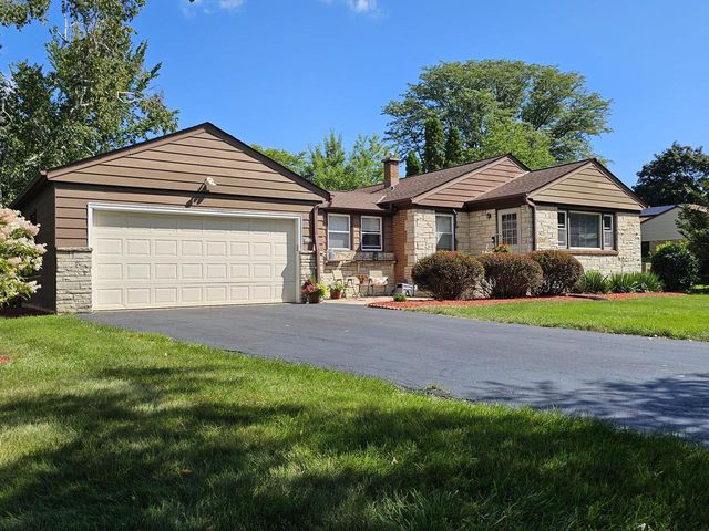 850 E Ellsworth LANE, Bayside, WI 53217