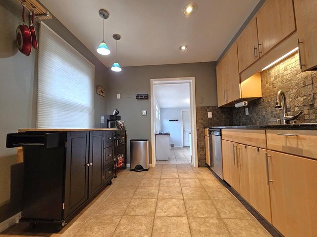 850 E Ellsworth LANE, Bayside, WI 53217