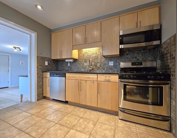 850 E Ellsworth LANE, Bayside, WI 53217