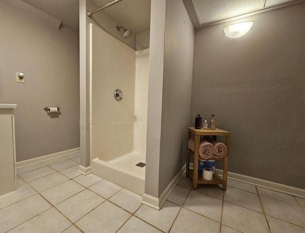850 E Ellsworth LANE, Bayside, WI 53217