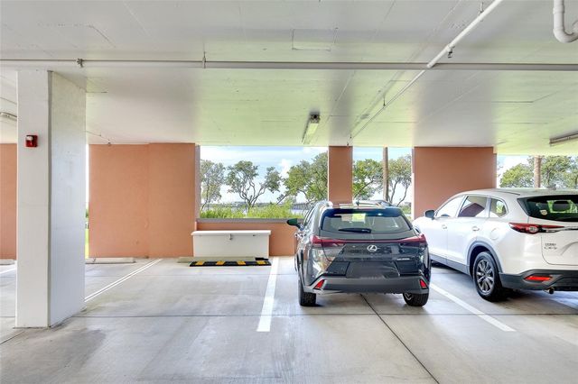 611 RIVIERA DUNES WAY 308, Palmetto, FL 34221