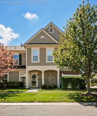 4200 Addington Drive, Commerce Charter Township, MI 48390