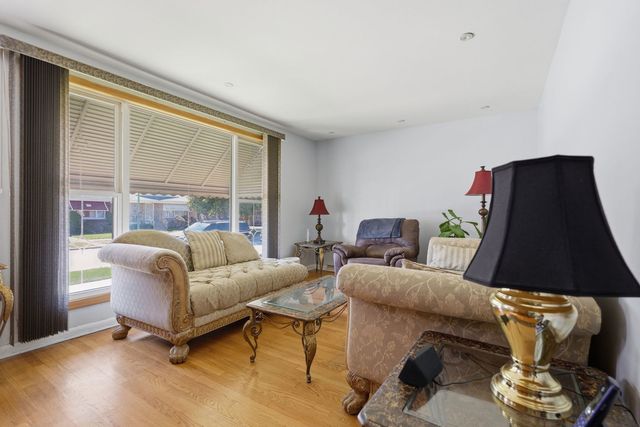 4540 S Lavergne Avenue, Chicago, IL 60638