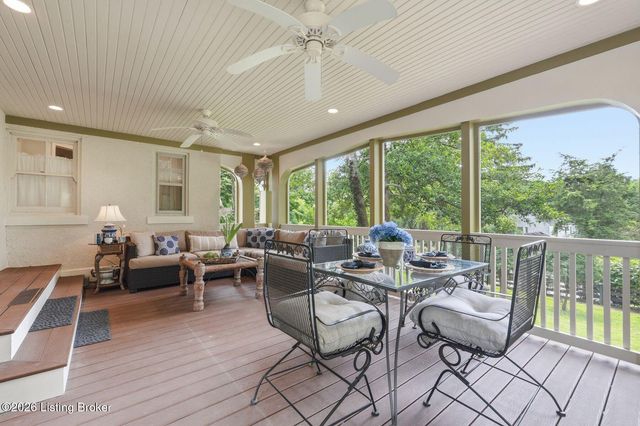 11705 Owl Creek Ln, Anchorage, KY 40223