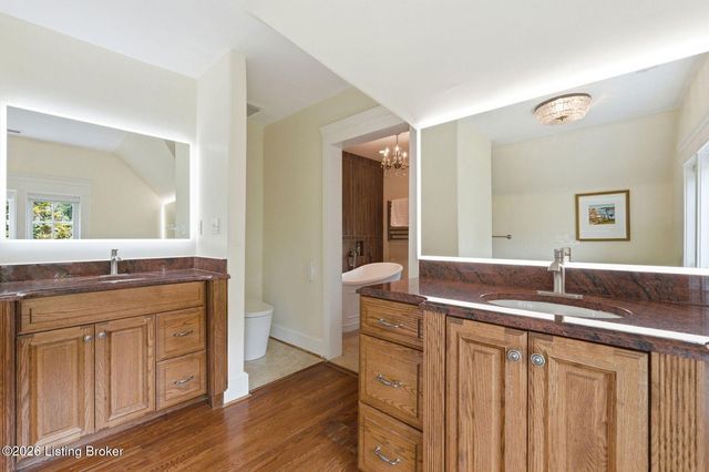 11705 Owl Creek Ln, Anchorage, KY 40223
