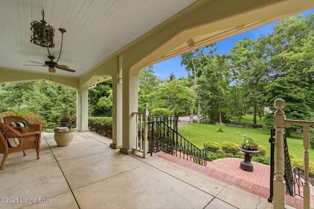11705 Owl Creek Ln, Anchorage, KY 40223