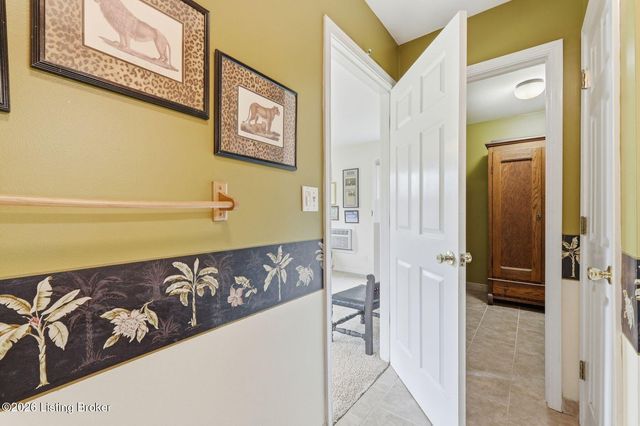 11705 Owl Creek Ln, Anchorage, KY 40223