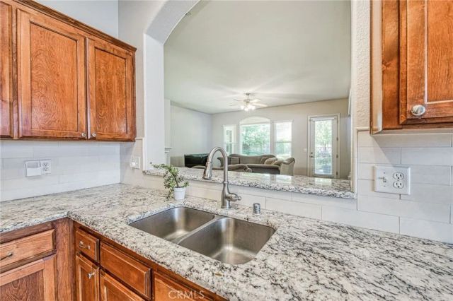 8405 N Paula, Fresno, CA 93720