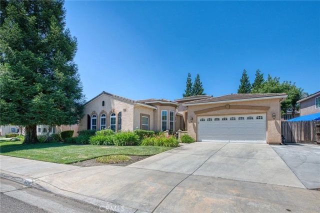 8405 N Paula, Fresno, CA 93720