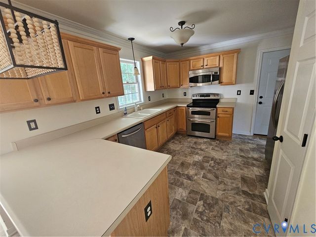 9225 Upshur Dr, Chesterfield, VA 23236