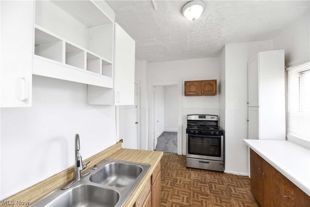 14104 Aspinwall Avenue, Cleveland, OH 44110