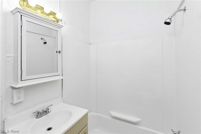 14104 Aspinwall Avenue, Cleveland, OH 44110