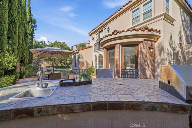 42 Arcade, Irvine, CA 92603