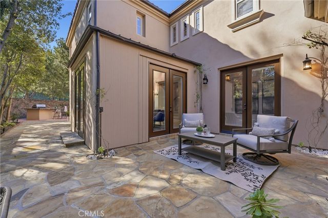 42 Arcade, Irvine, CA 92603