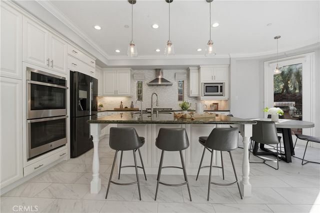 42 Arcade, Irvine, CA 92603