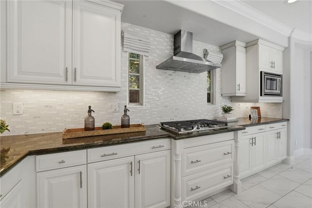 42 Arcade, Irvine, CA 92603