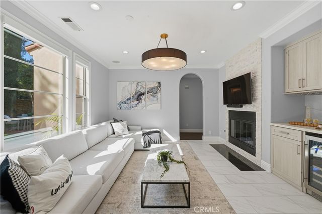 42 Arcade, Irvine, CA 92603