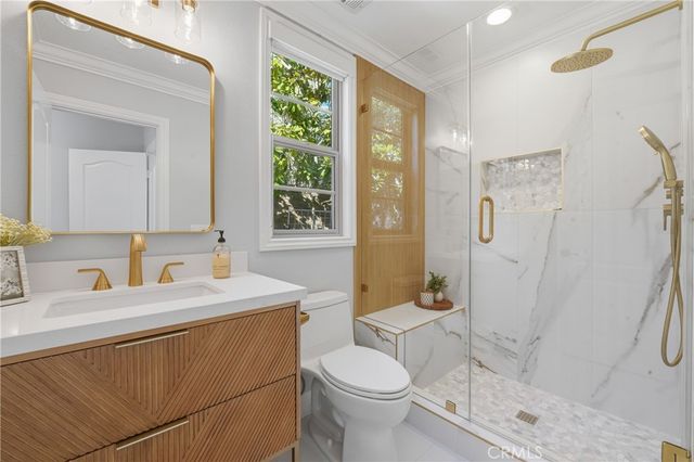 42 Arcade, Irvine, CA 92603