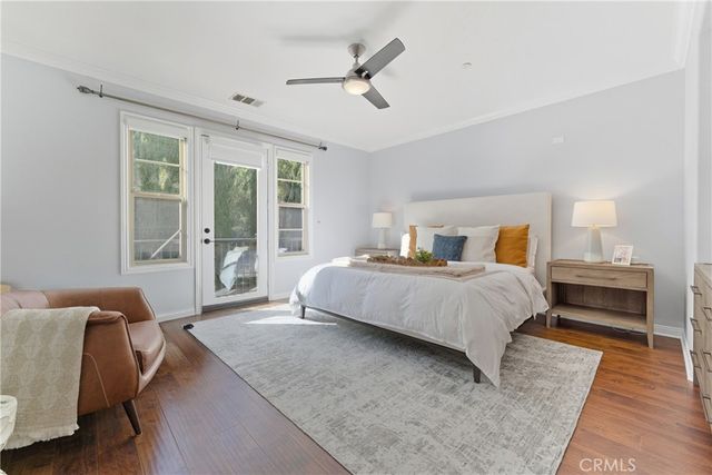 42 Arcade, Irvine, CA 92603