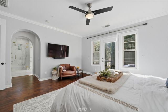 42 Arcade, Irvine, CA 92603