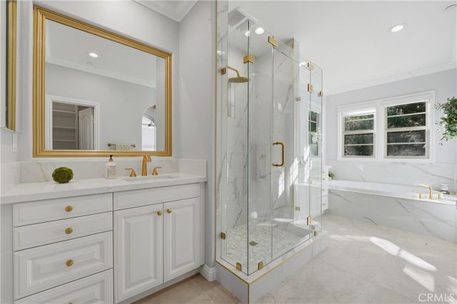 42 Arcade, Irvine, CA 92603