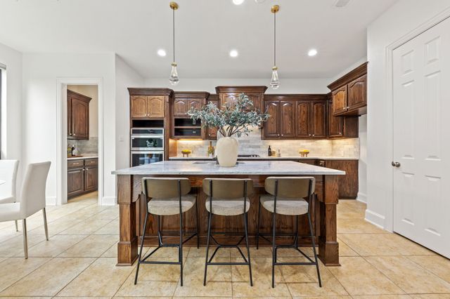 1209 Dame Susan Lane, Lewisville, TX 75056