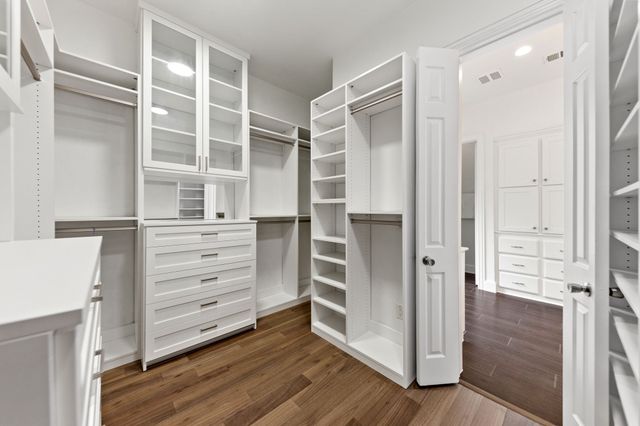 1209 Dame Susan Lane, Lewisville, TX 75056