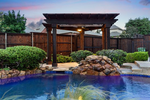 1209 Dame Susan Lane, Lewisville, TX 75056