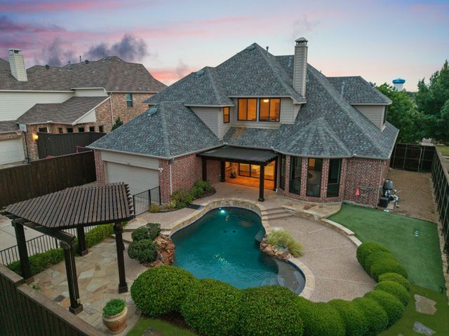 1209 Dame Susan Lane, Lewisville, TX 75056