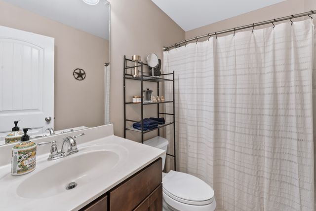 2343 Dewey Dr, Spring Hill, TN 37174