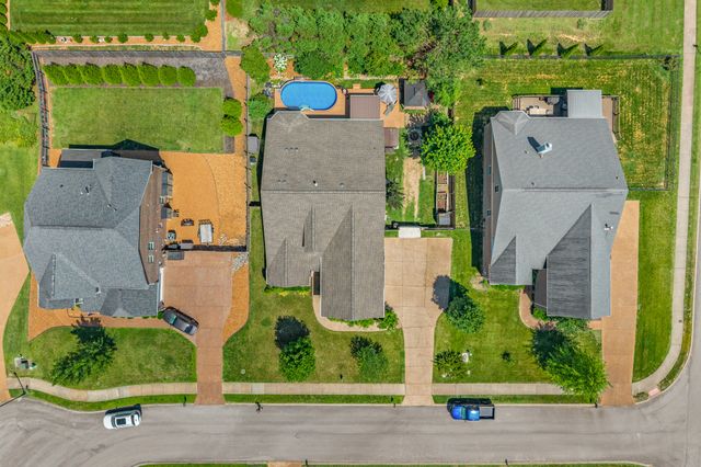 2343 Dewey Dr, Spring Hill, TN 37174