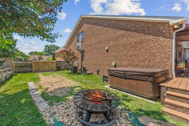 2343 Dewey Dr, Spring Hill, TN 37174