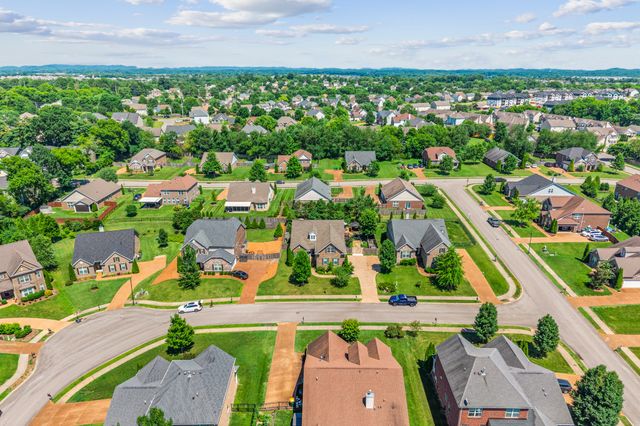 2343 Dewey Dr, Spring Hill, TN 37174