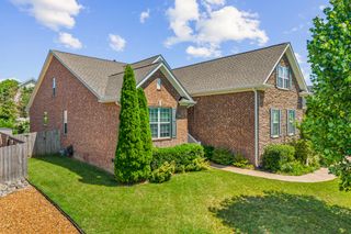 2343 Dewey Dr, Spring Hill, TN 37174