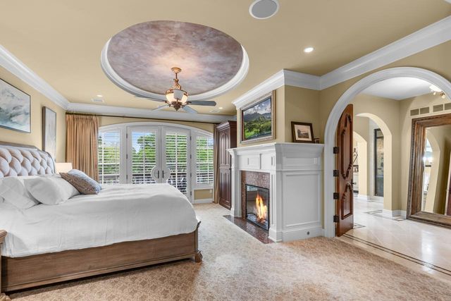 1560 Hunter Drive, Wayzata, MN 55391