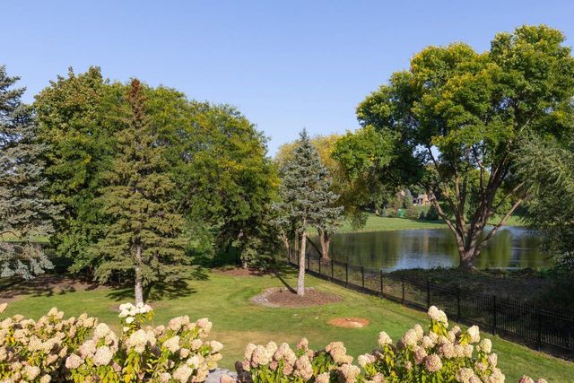 1560 Hunter Drive, Wayzata, MN 55391