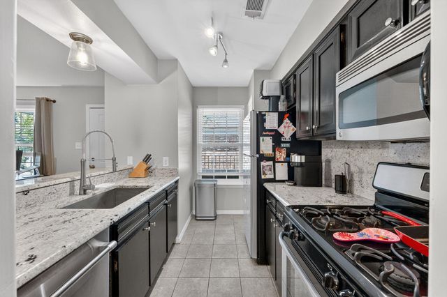 1240 Barton Hills DR 206, Austin, TX 78704