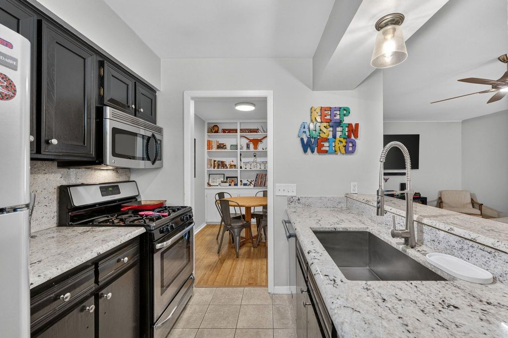 1240 Barton Hills DR 206, Austin, TX 78704