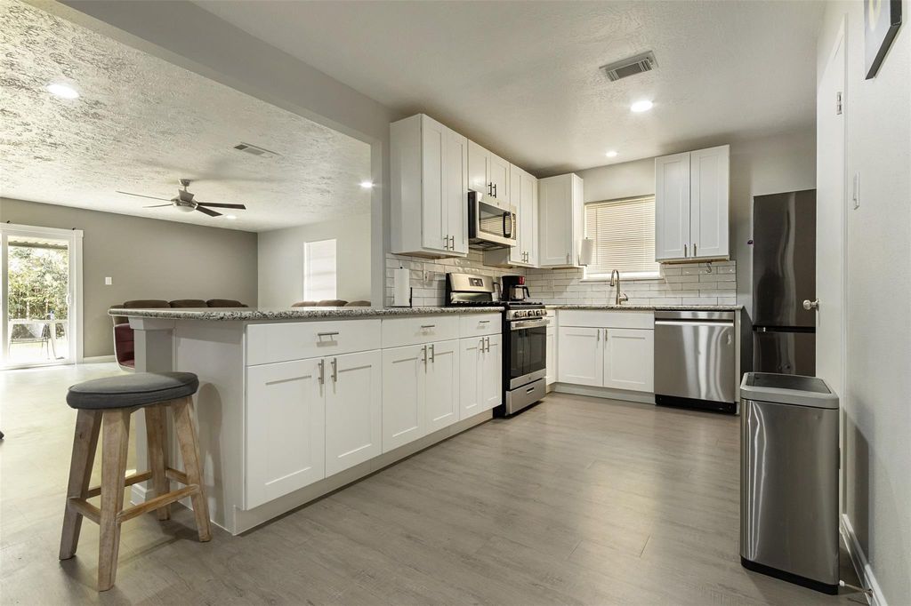 4018 Marchant Road, Houston, TX 77047