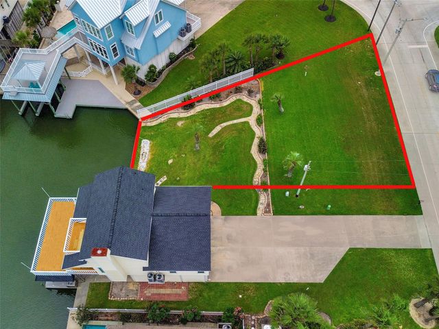 Lot 50 Tiki Drive, Tiki Island, TX 77554