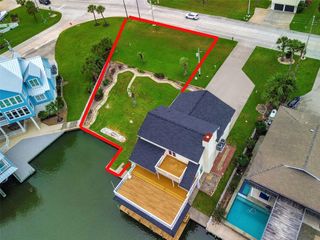 Lot 50 Tiki Drive, Tiki Island, TX 77554