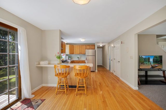 29 Carleton Dr, Mashpee, MA 02649